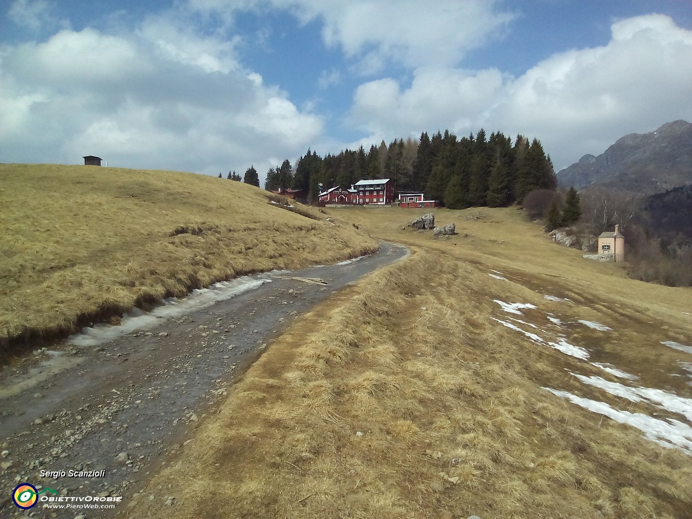 37 - Verso il Sassi Castelli.jpg
